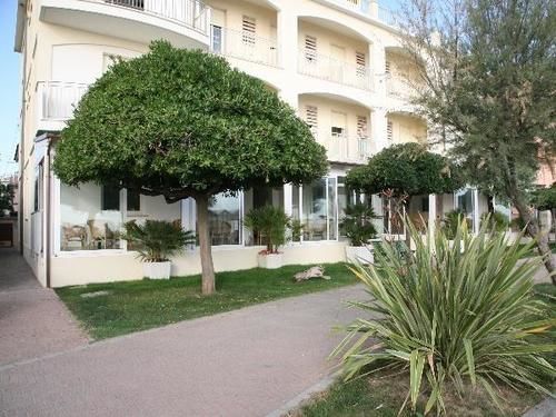 Hotel Toscana Маротта Экстерьер фото